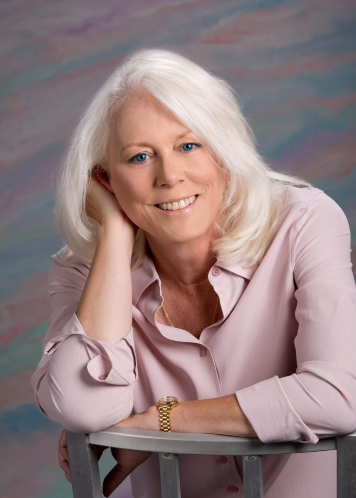 Headshot of Author Robyn Renee Monroe